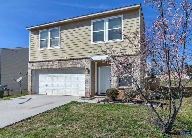 Property at 137 Whitestone Dr NE, Huntsville, AL 35810, 3 beds, 2.5 baths