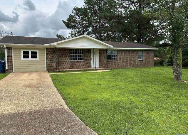 Property at 304 Cherry Tree St, Boaz, AL 35956, 4 beds, 1.5 baths