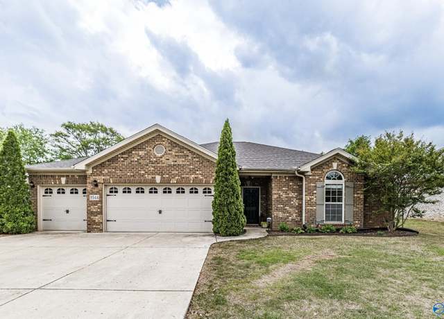 Property at 8544 Rolling Oaks Dr, Owens Cross Roads, AL 35763, 3 beds, 2 baths