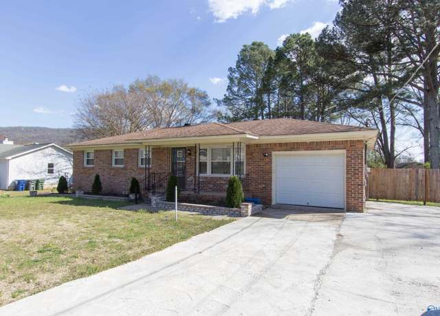 Property at 906 Mountain Gap Rd SE, Huntsville, AL 35803, 3 beds, 1.5 baths
