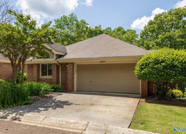Property at 2024 Fairway Hills Dr, Huntsville, AL 35802, 3 beds, 3 baths