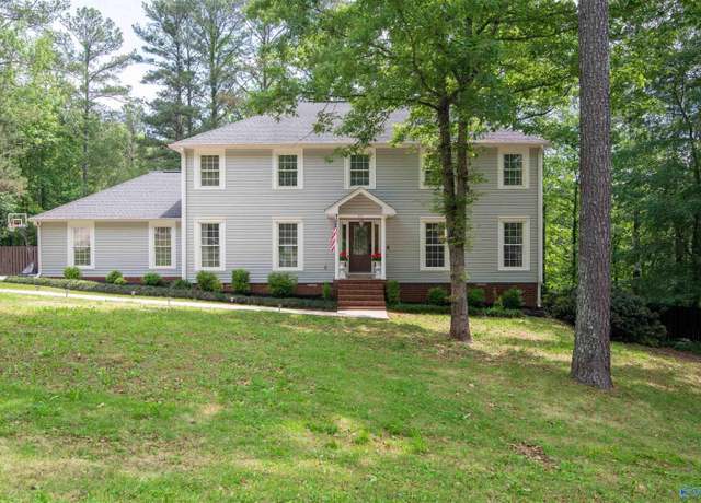 Property at 471 Oak Trl NE, Hartselle, AL 35640, 4 beds, 2.5 baths