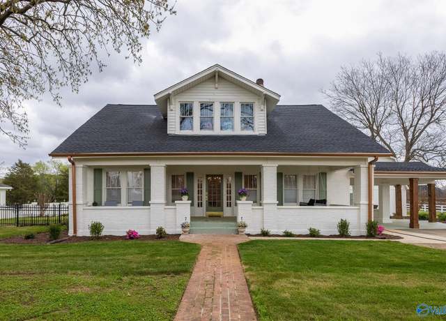 Property at 425 Pettus Rd, Madison, AL 35757, 4 beds, 3.5 baths