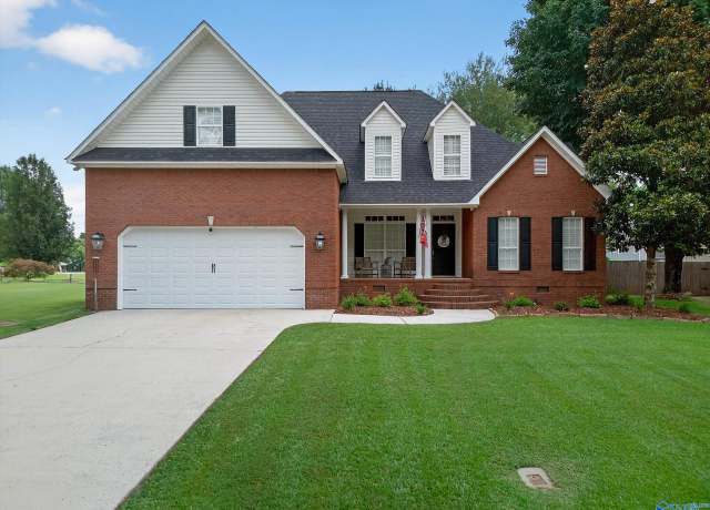 Property at 1202 Crestbrook Dr, Albertville, AL 35950, 4 beds, 2.5 baths