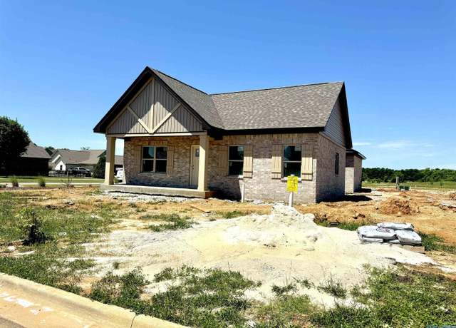Property at 17347 Chelsea St, Athens, AL 35611, 3 beds, 2 baths