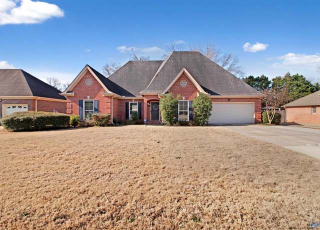 Property at 2313 Cumberland Ct SW, Decatur, AL 35603, 3 beds, 2 baths