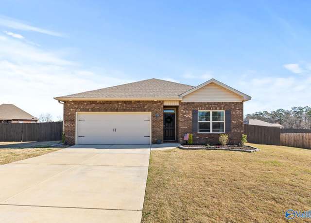 Property at 503 Raccoon Way, Hartselle, AL 35640, 3 beds, 2 baths