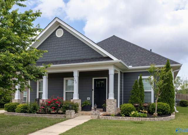 Property at 102 Callen Dr, Madison, AL 35756, 3 beds, 2.5 baths