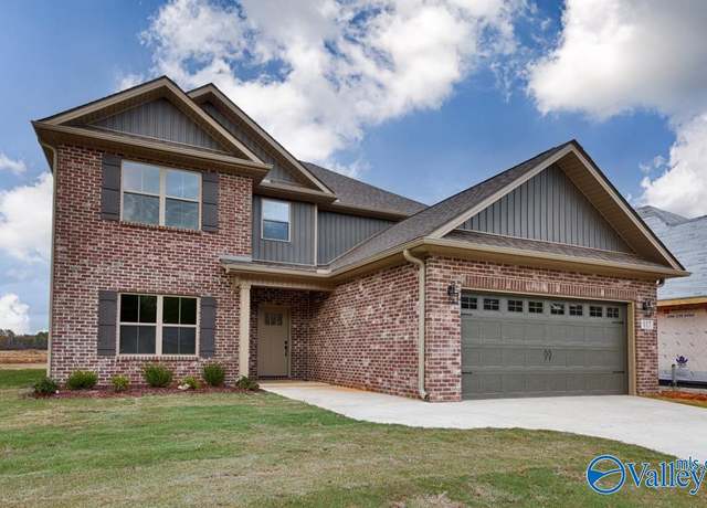 Property at 117 Alton Dale Dr, Toney, AL 35773, 4 beds, 2.5 baths