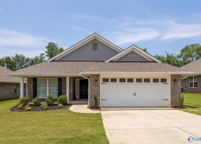 Property at 127 Bingham Way, New Market, AL 35761, 4 beds, 2 baths