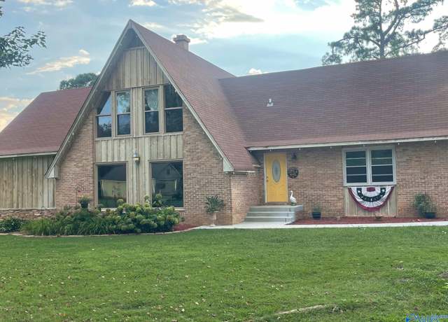 Property at 1312 Whispering Hills Cir NW, Hartselle, AL 35640, 3 beds, 2 baths