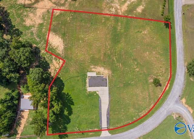 Property at 93 Woodland Rd, Boaz, AL 35956