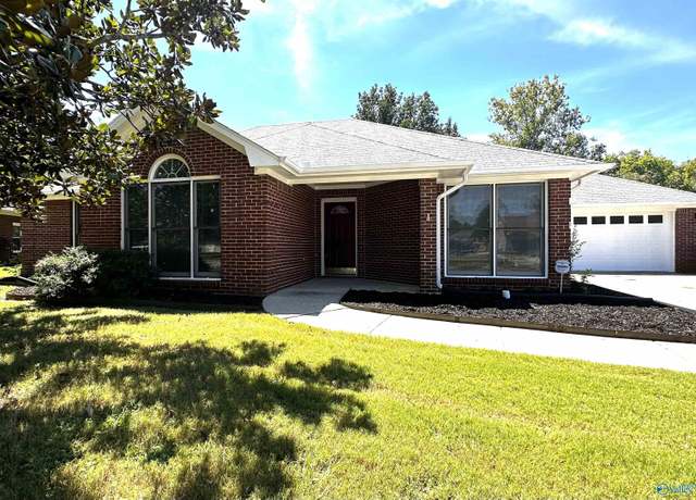Property at 2339 Villaret Dr SW, Huntsville, AL 35803, 3 beds, 2 baths