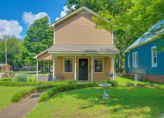 Property at 301 Oak St, Decatur, AL 35601, 2 beds, 2 baths