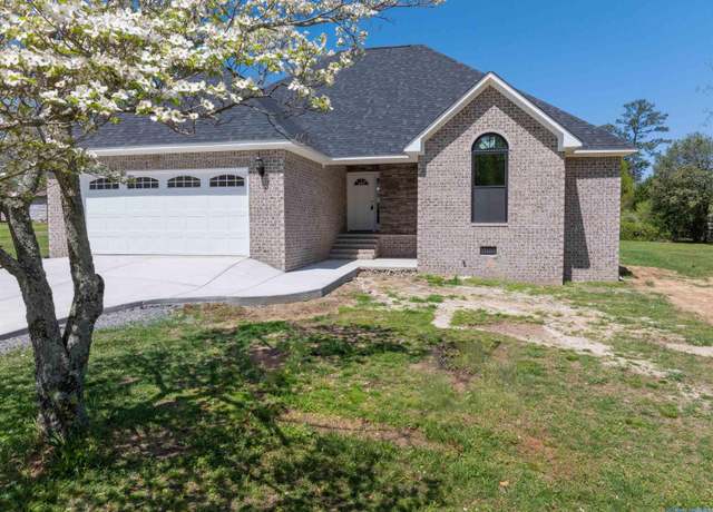 Property at 105 Martin St, Albertville, AL 35950, 3 beds, 2 baths