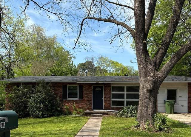 Property at 608 Murray Rd NW, Huntsville, AL 35811, 3 beds, 2 baths