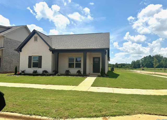 Property at 17437 Brooklawn St, Athens, AL 35611, 3 beds, 2 baths