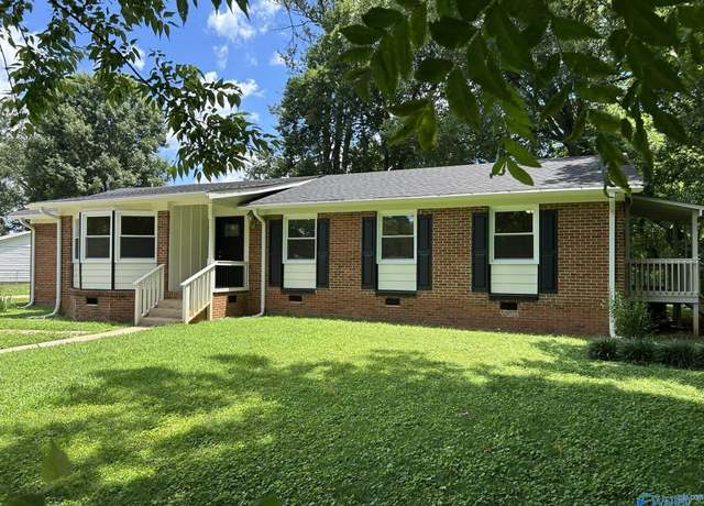 Property at 304 N Plymouth Rd NW, Huntsville, AL 35811, 4 beds, 2 baths
