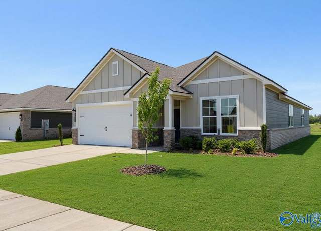 Property at 12591 Buck Rd, Athens, AL 35811, 4 beds, 3 baths