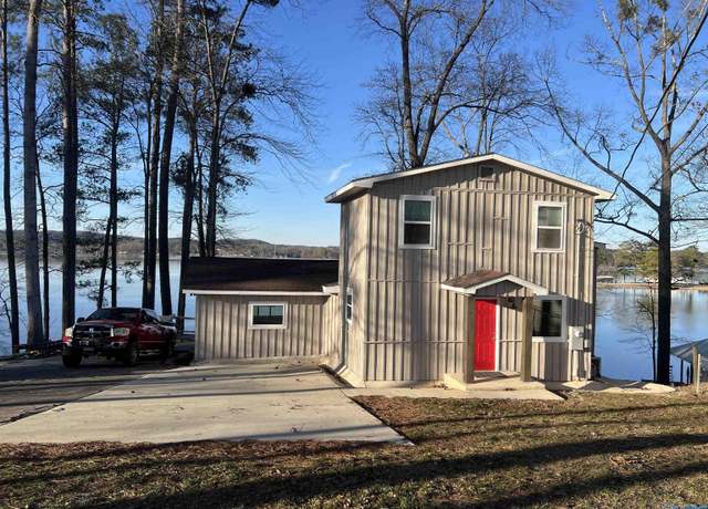 Property at 590 County Road 112, Centre, AL 35960, 2 beds, 2 baths
