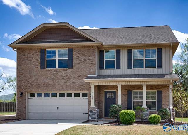 Property at 3107 Magnolia Leaf Cir SE, Owens Cross Roads, AL 35763, 4 beds, 2.5 baths