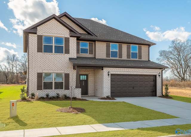 Property at 180 Saddle St, New Market, AL 35761, 4 beds, 2.5 baths