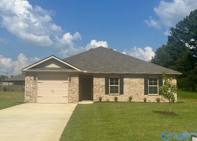 Property at 103 Gulf Hills Ave, Toney, AL 35773, 3 beds, 2 baths