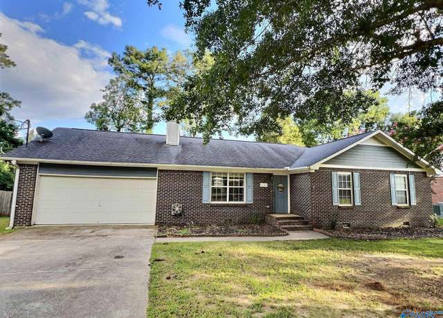 Property at 3065 Radcliff Rd, Gadsden, AL 35907, 3 beds, 2 baths