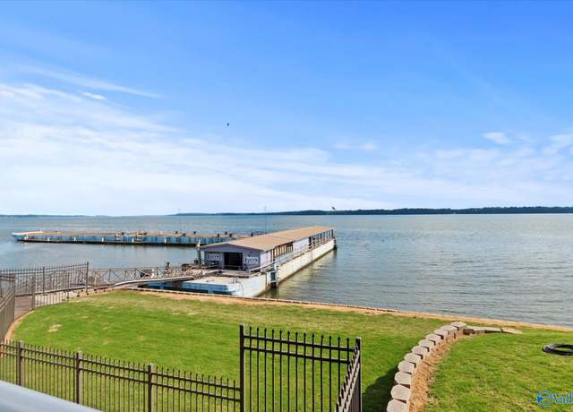 Property at 6122 Bay Hill Dr #111, Athens, AL 35611, 2 beds, 2 baths