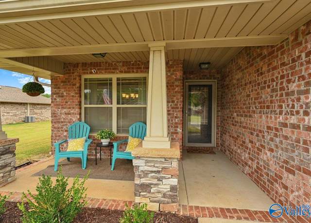 Property at 15714 Clayton Royce Dr, Harvest, AL 35749, 3 beds, 2 baths
