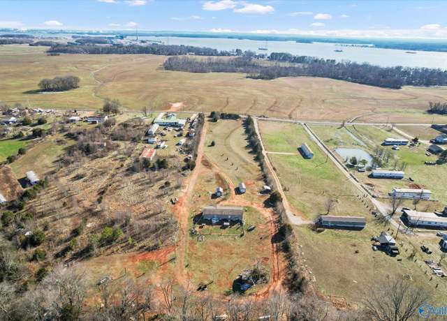 Property at 10395 Poplar Point Rd, Athens, AL 35611, 4 beds, 2 baths