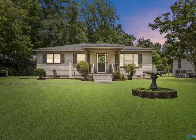 Property at 1304 Carridale St SW, Decatur, AL 35601, 3 beds, 1 bath