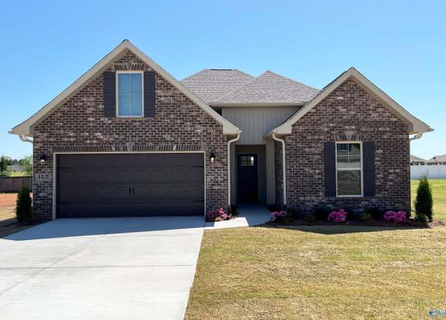 Property at 122 Parvin Way Dr, Hazel Green, AL 35750, 3 beds, 2 baths