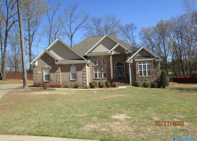 Property at 105 Karissa Pointe, Huntsville, AL 35811, 4 beds, 2.5 baths