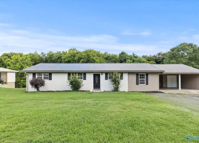 Property at 4712 Lloyd, Guntersville, AL 35976, 4 beds, 2 baths