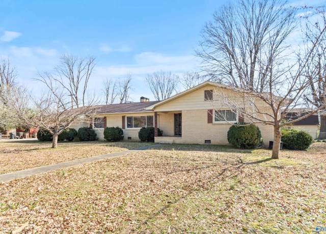 Property at 1404 6th Avenue Sw SW, Decatur, AL 35601, 4 beds, 2.5 baths