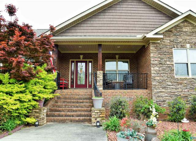 Property at 139 Sanders Dr, Huntsville, AL 35811, 4 beds, 3.5 baths