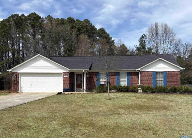 Property at 207 Brook Wind Dr, Hazel Green, AL 35750, 4 beds, 2 baths