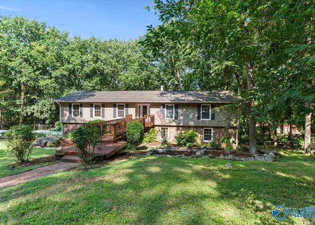 Property at 8412 Valley View Dr SE, Huntsville, AL 35802, 4 beds, 3 baths