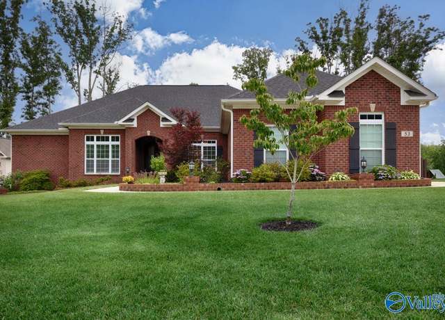 Property at 53 Natures Ridge Way, Huntsville, AL 35803, 3 beds, 2.5 baths