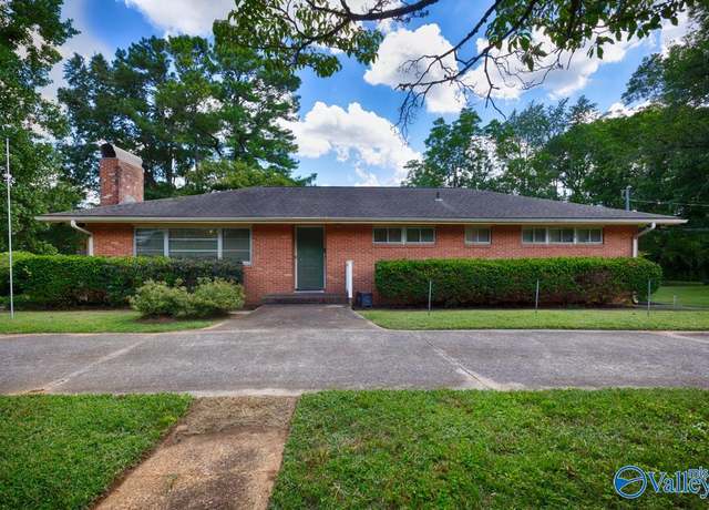 Property at 402 Cole Dr SE, Huntsville, AL 35802, 4 beds, 2 baths