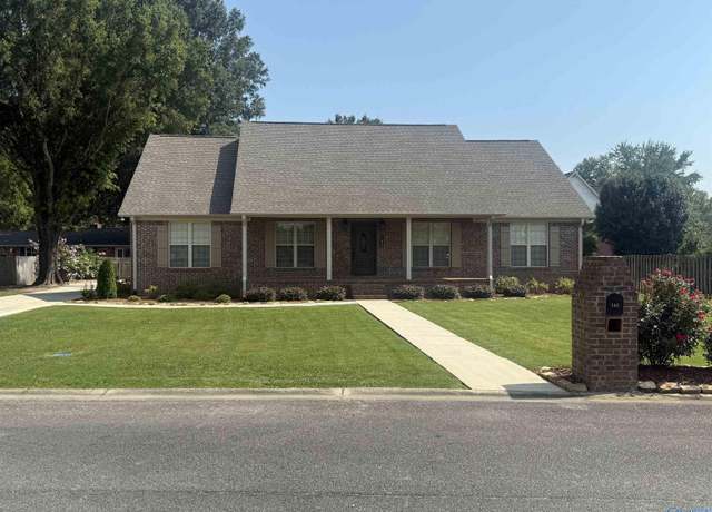 Property at 102 Turnberry Ln, Rainbow City, AL 35906, 4 beds, 2.5 baths