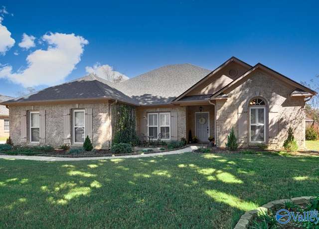 Property at 2609 Quarter Ln, Owens Cross Roads, AL 35763, 4 beds, 2.5 baths