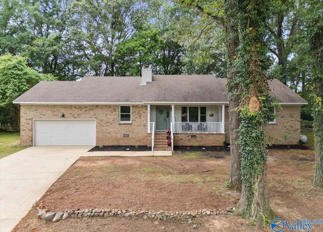Property at 116 Michael Dr, Huntsville, AL 35811, 4 beds, 2 baths