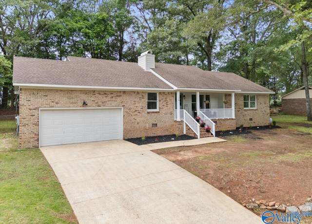 Property at 116 Michael Dr, Huntsville, AL 35811, 4 beds, 2 baths