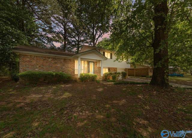 Property at 520 Spencer Dr, Huntsville, AL 35806, 4 beds, 2 baths