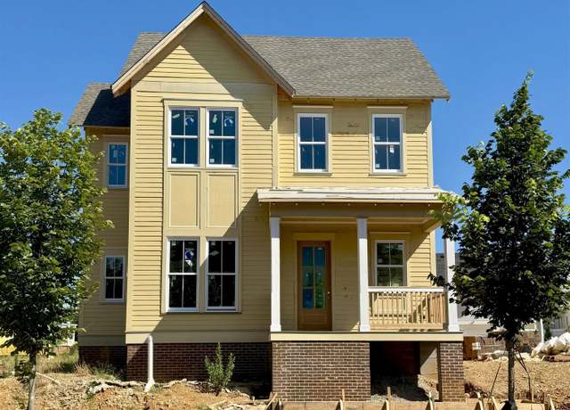 Property at 18 Eddy St NW, Huntsville, AL 35806, 4 beds, 3.5 baths