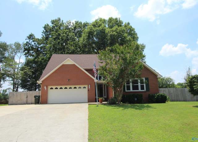 Property at 153 Hazelwood Dr, Hazel Green, AL 35750, 3 beds, 2.5 baths