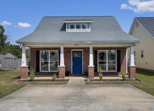 Property at 212 Creekstone Trl, Calera, AL 35040, 3 beds, 2 baths