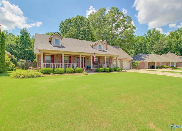 Property at 2317 Shelburne Ave, Decatur, AL 35603, 4 beds, 2.5 baths